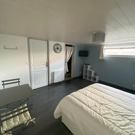 Studio Chez L'Habitant ゲストハウス *